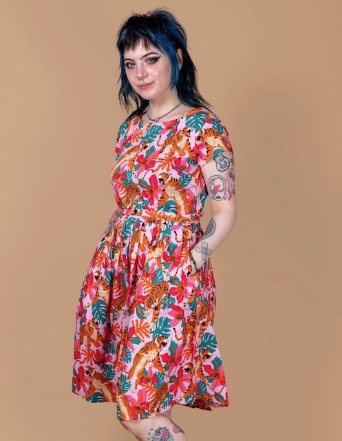 Jurk met tijgers new arrivals